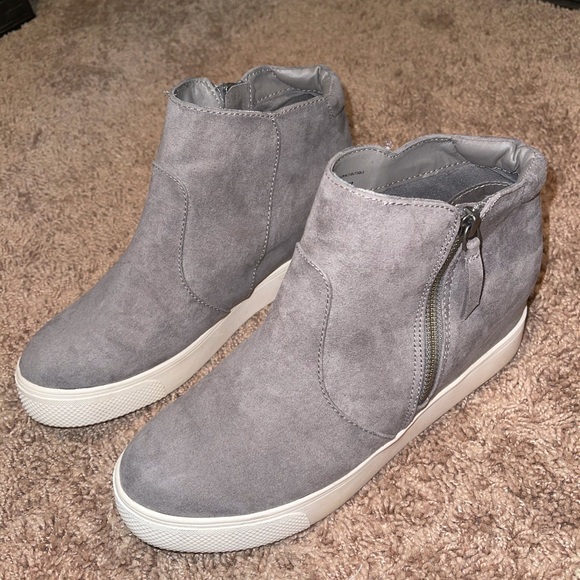 Suede gray Target shoes!! - Picture 2 of 5
